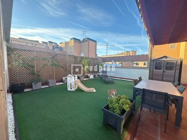 Àtic amb piscina en venda a de Enrique Urquijo