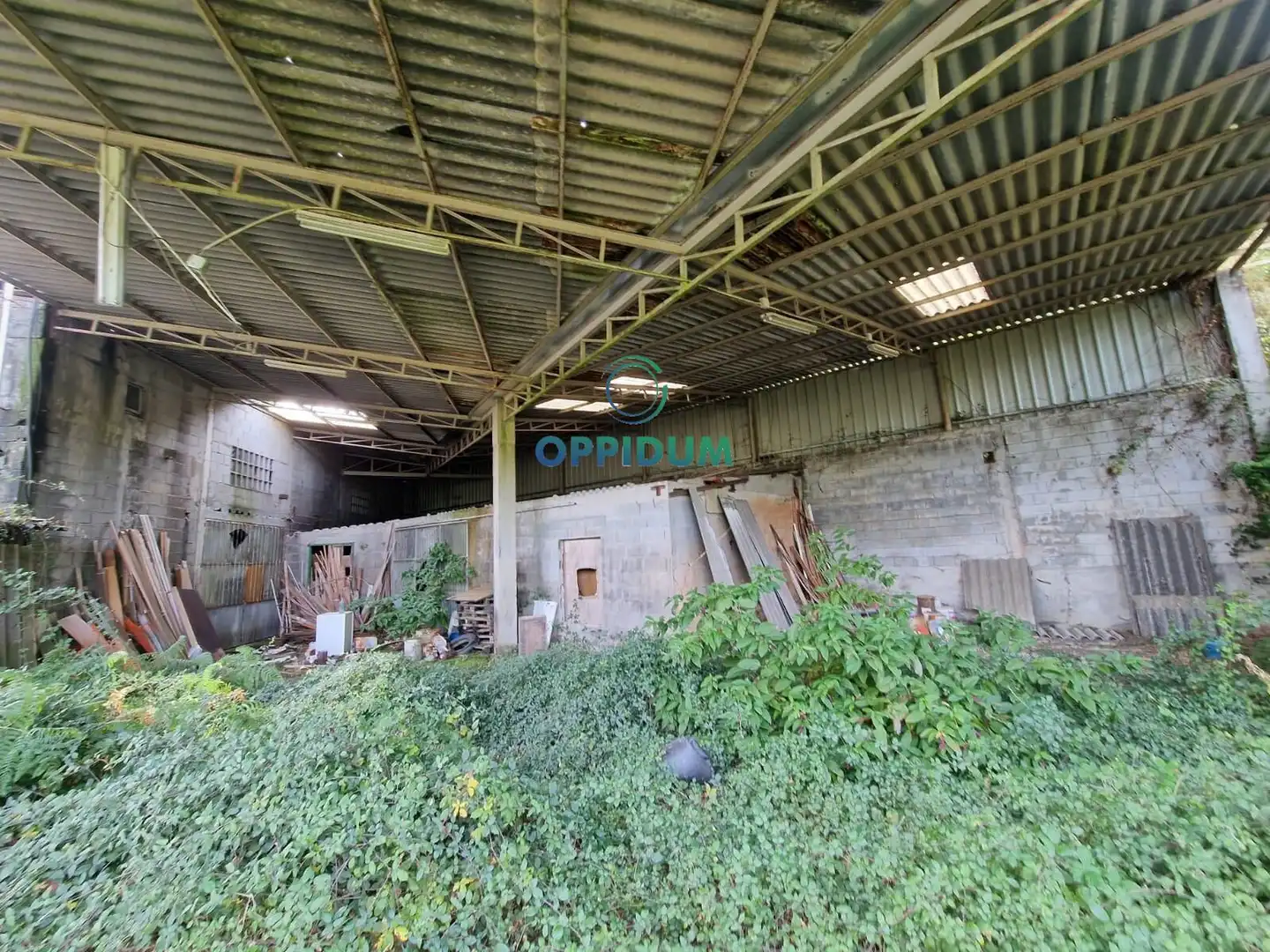 Industrial buildings for sale in Touro