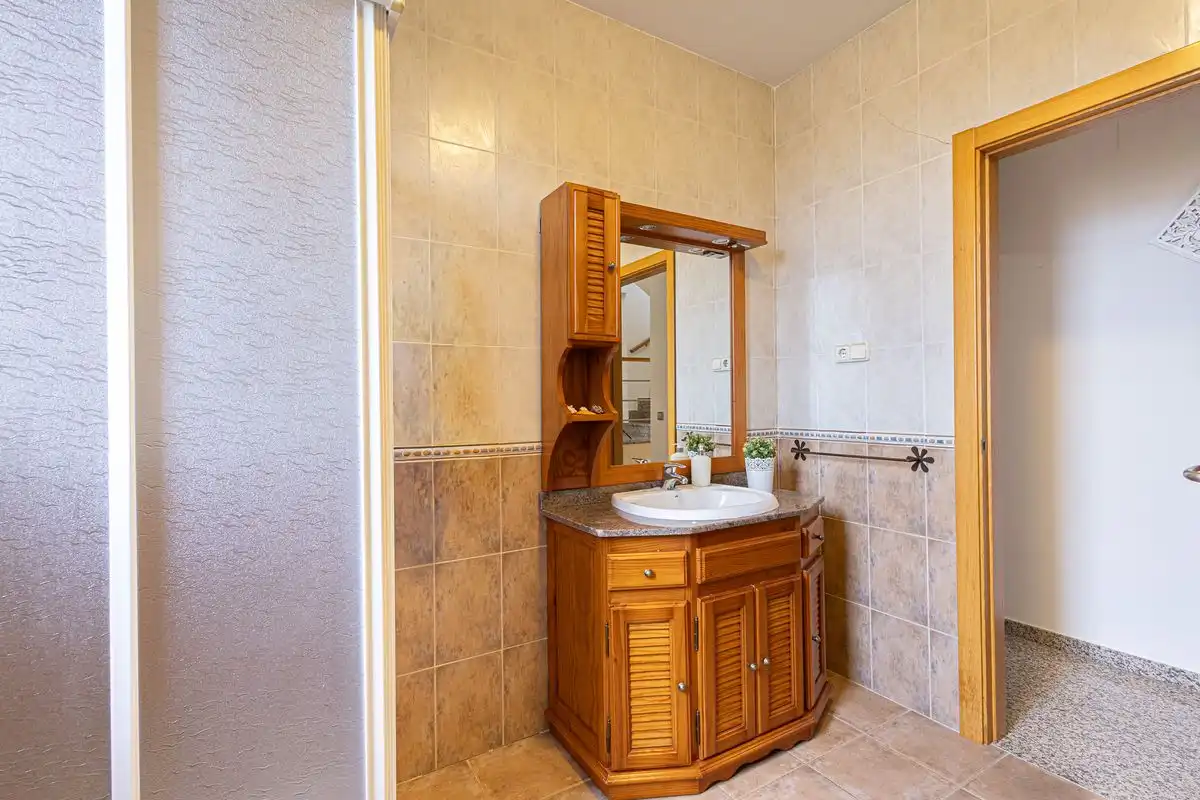 Chalet con terraza en venta en Calle Begonia, imagen 24