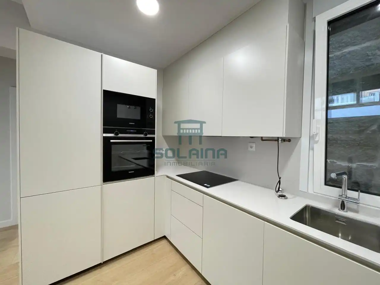 Küche von Erdgeschoss zum Verkauf in Ourense Capital  mit Heizung, Terrasse und Abstellraum