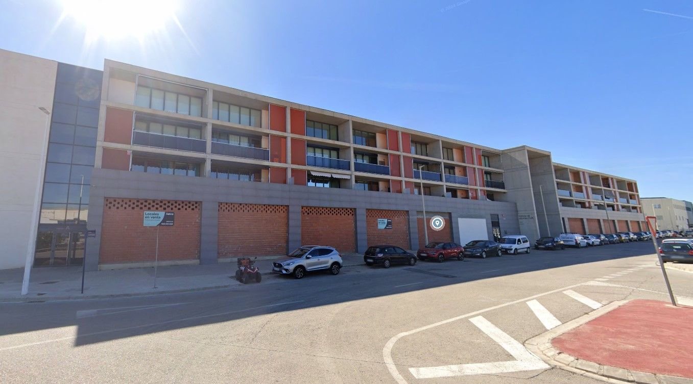 Vista exterior de Oficina en venda en Manises amb Aire condicionat i Balcó