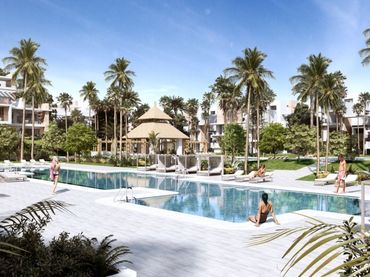 Àtic amb piscina en venda a Estepona Pueblo