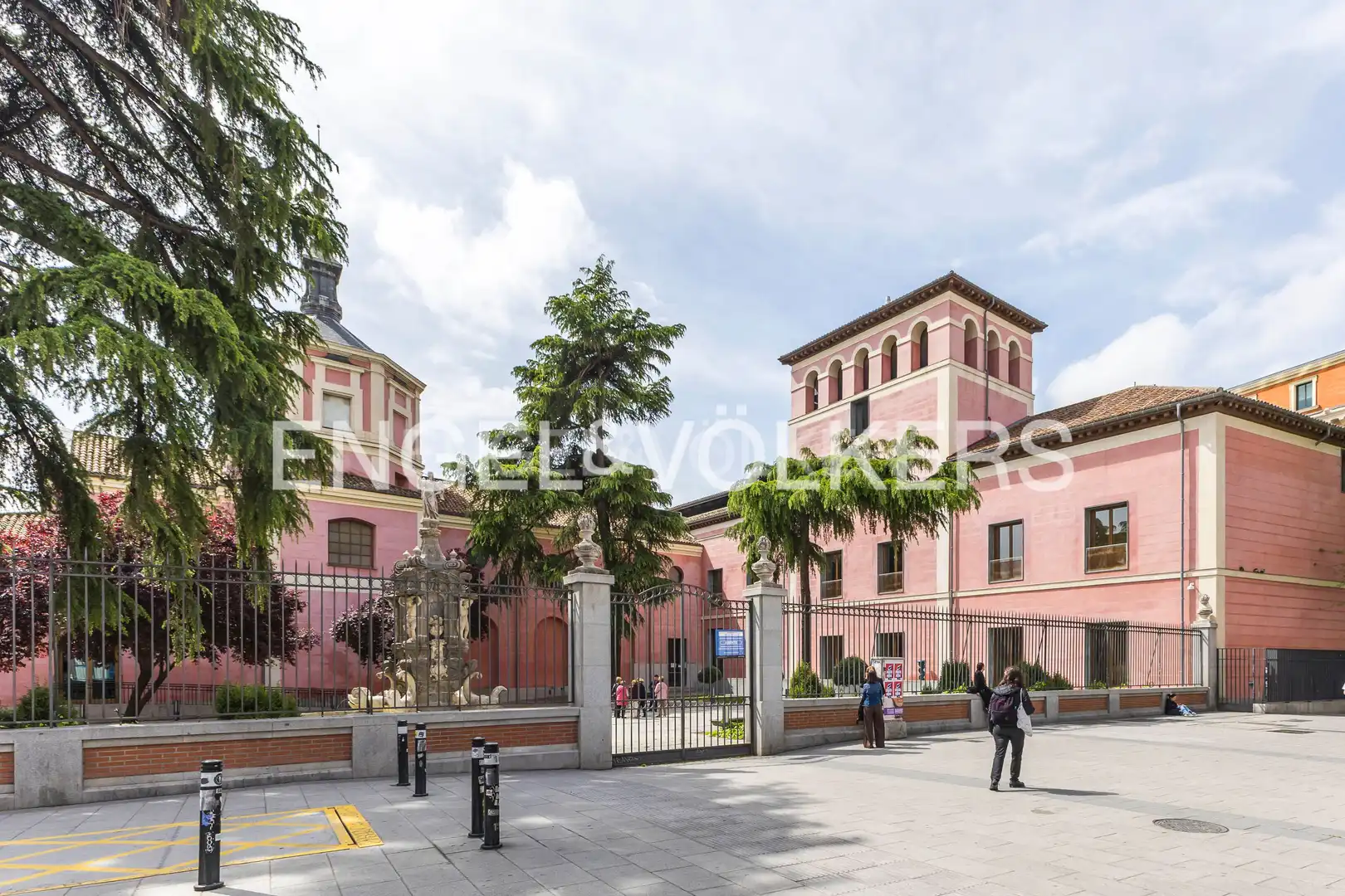 Vista exterior de Apartamento de alquiler en Madrid con Aire acondicionado, Calefacción y Terraza
