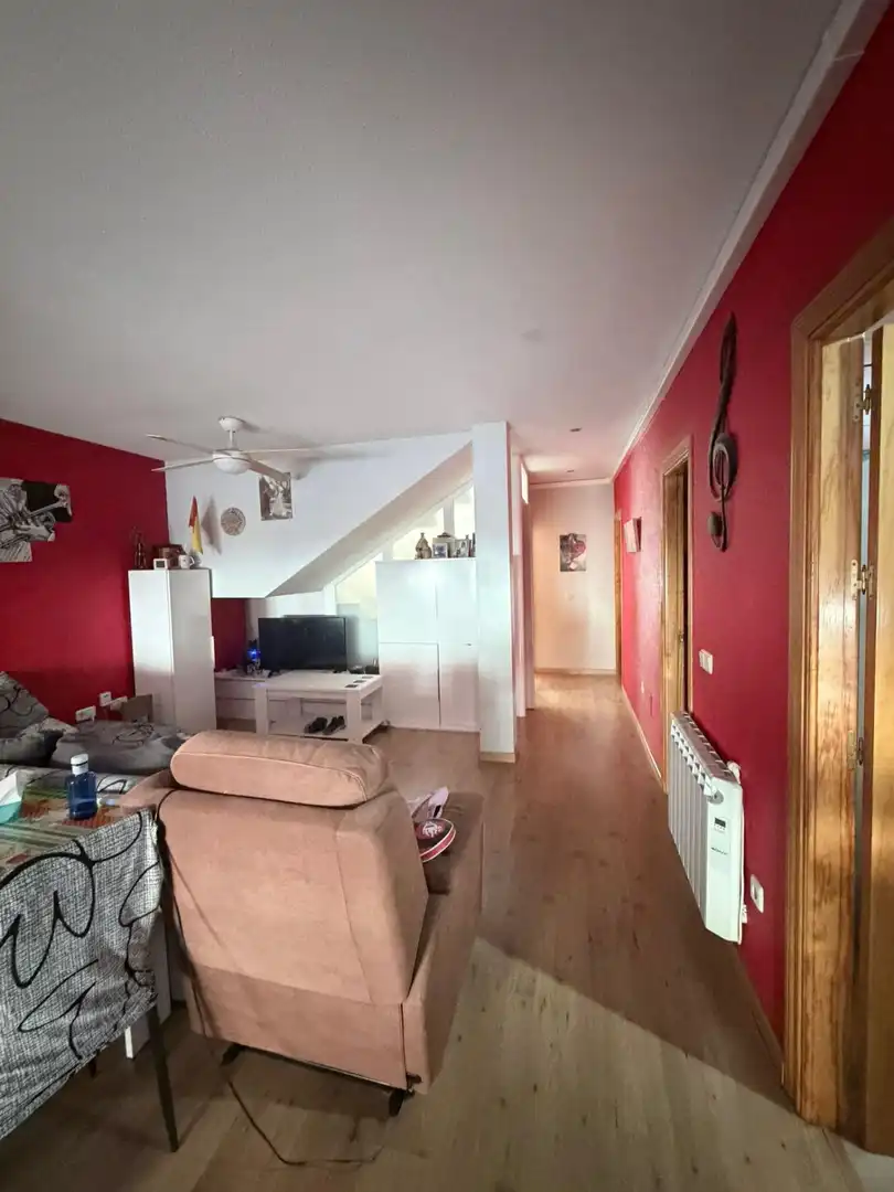 Sala de estar de Dúplex en venta en Villaluenga de la Sagra con Aire acondicionado, Calefacción y Trastero