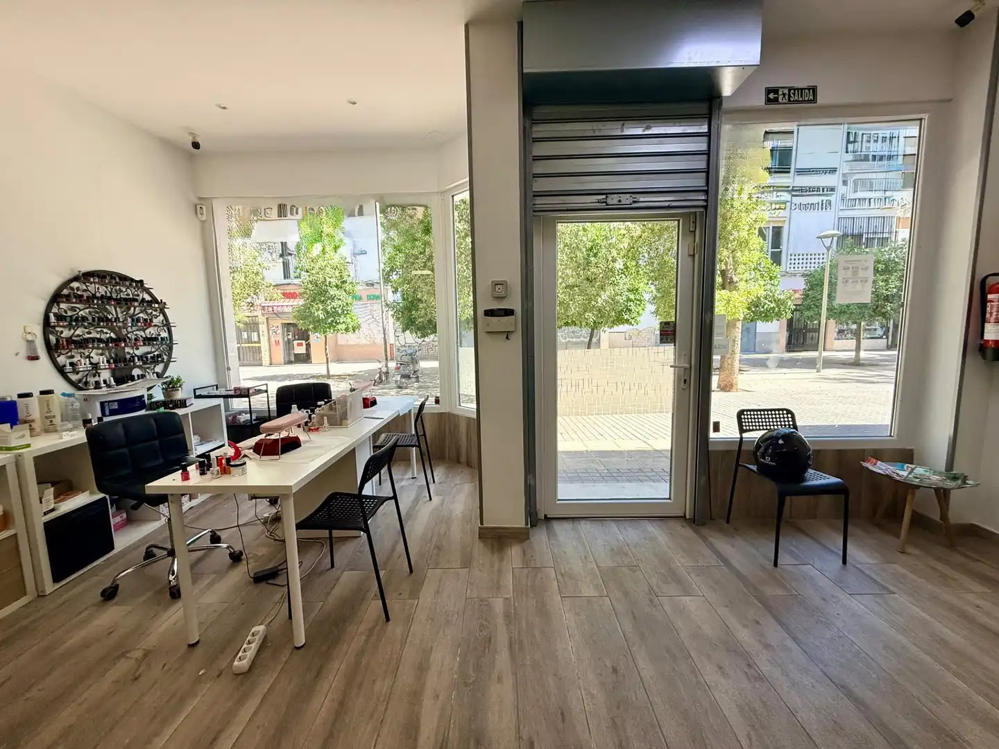 Commercial properties for sale in Sevilla  with Air Conditioner