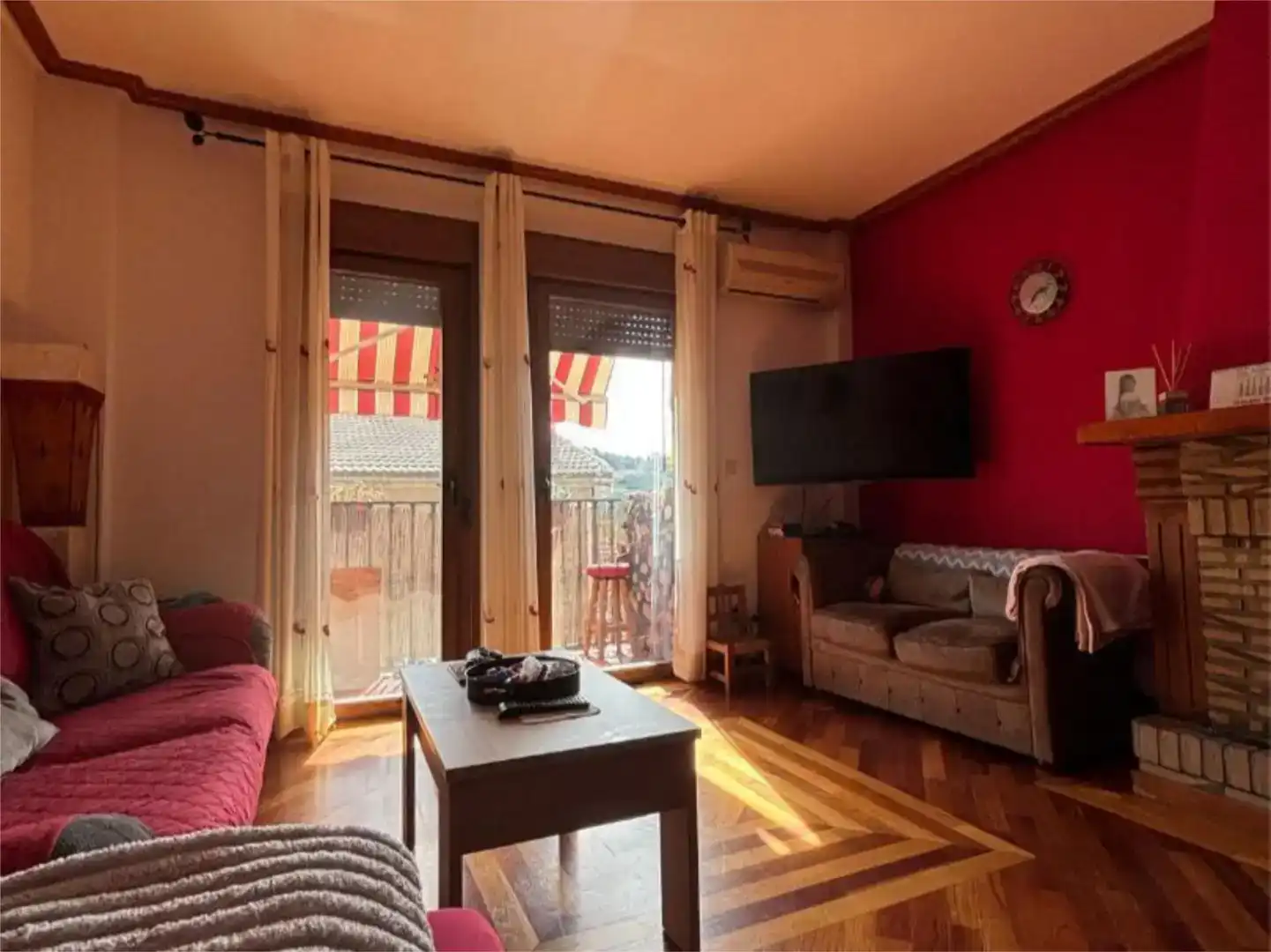 Sala d'estar de Pis en venda en Riópar amb Aire condicionat, Parquet i Moblat