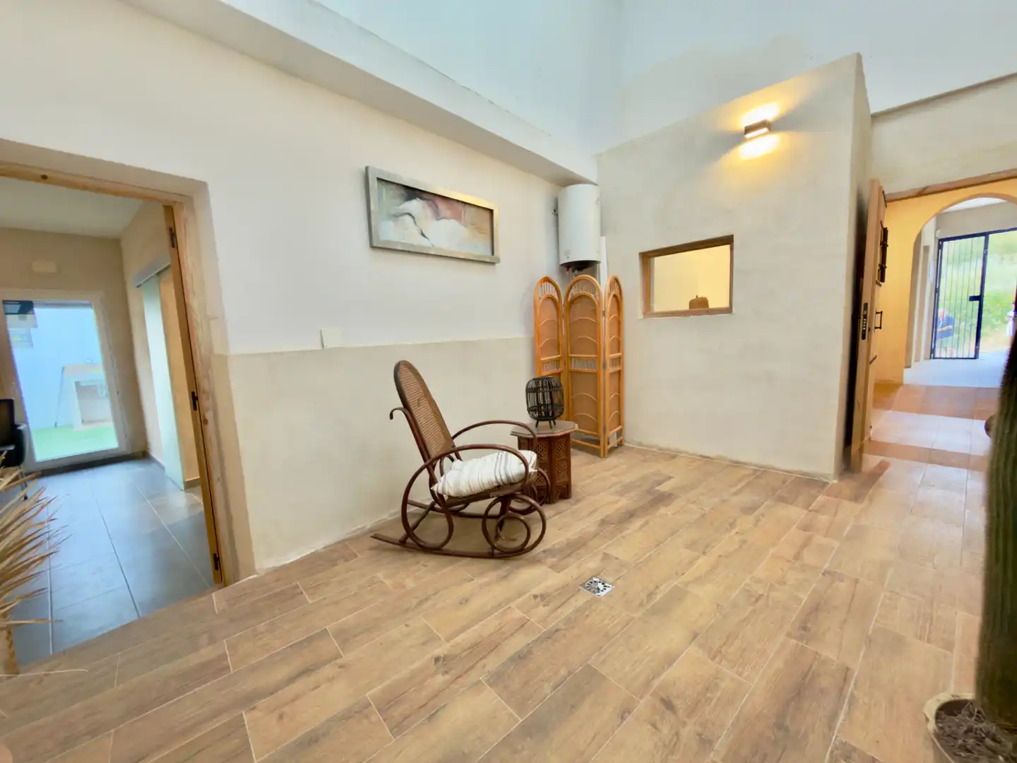 Ground floor for sale in Bornos  with Air Conditioner, Private garden and Furnished