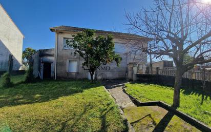 Vista exterior de Casa o xalet en venda en Pontevedra Capital  amb Jardí privat