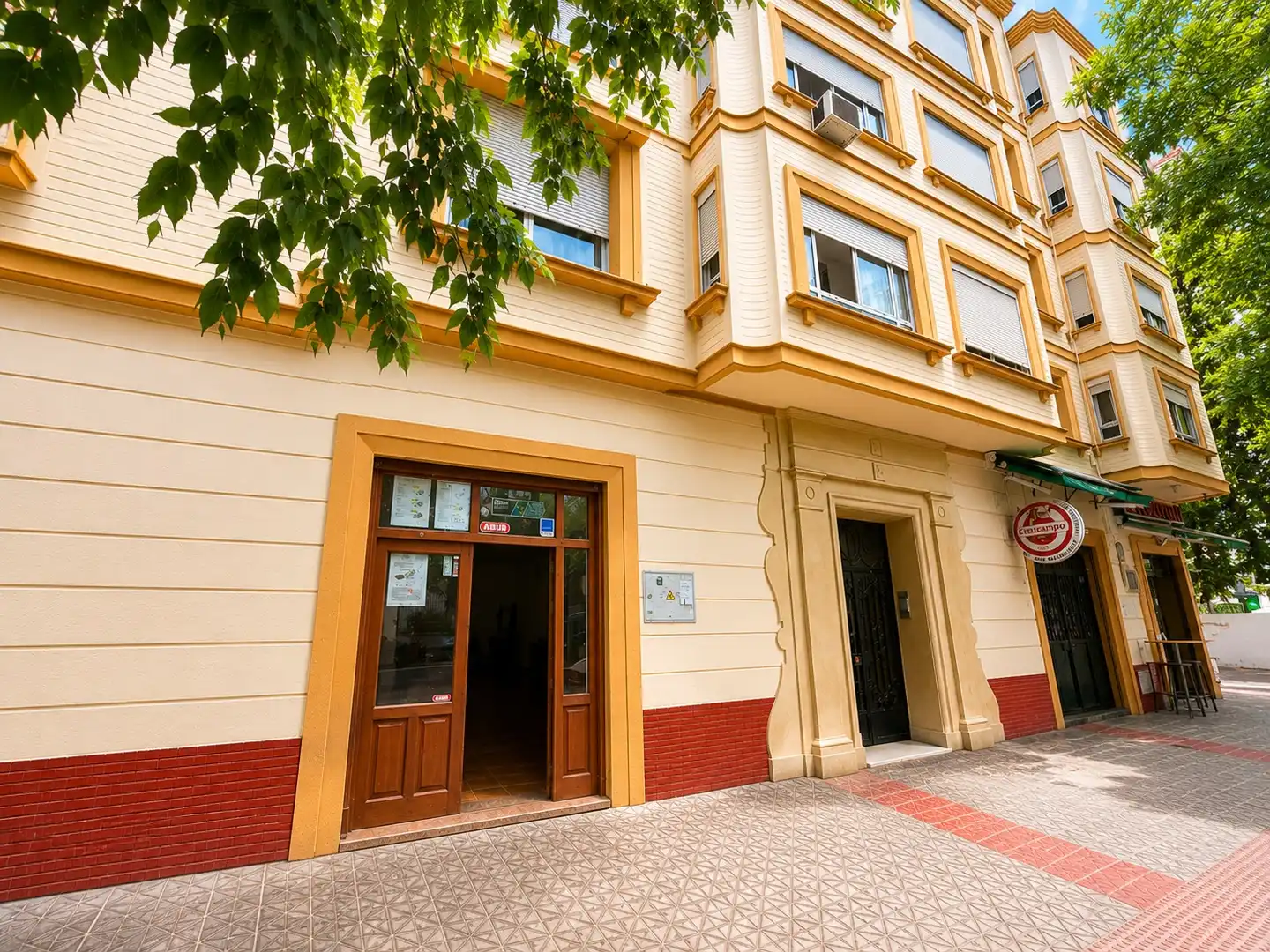 Exterior view of Commercial properties for sale in Sevilla