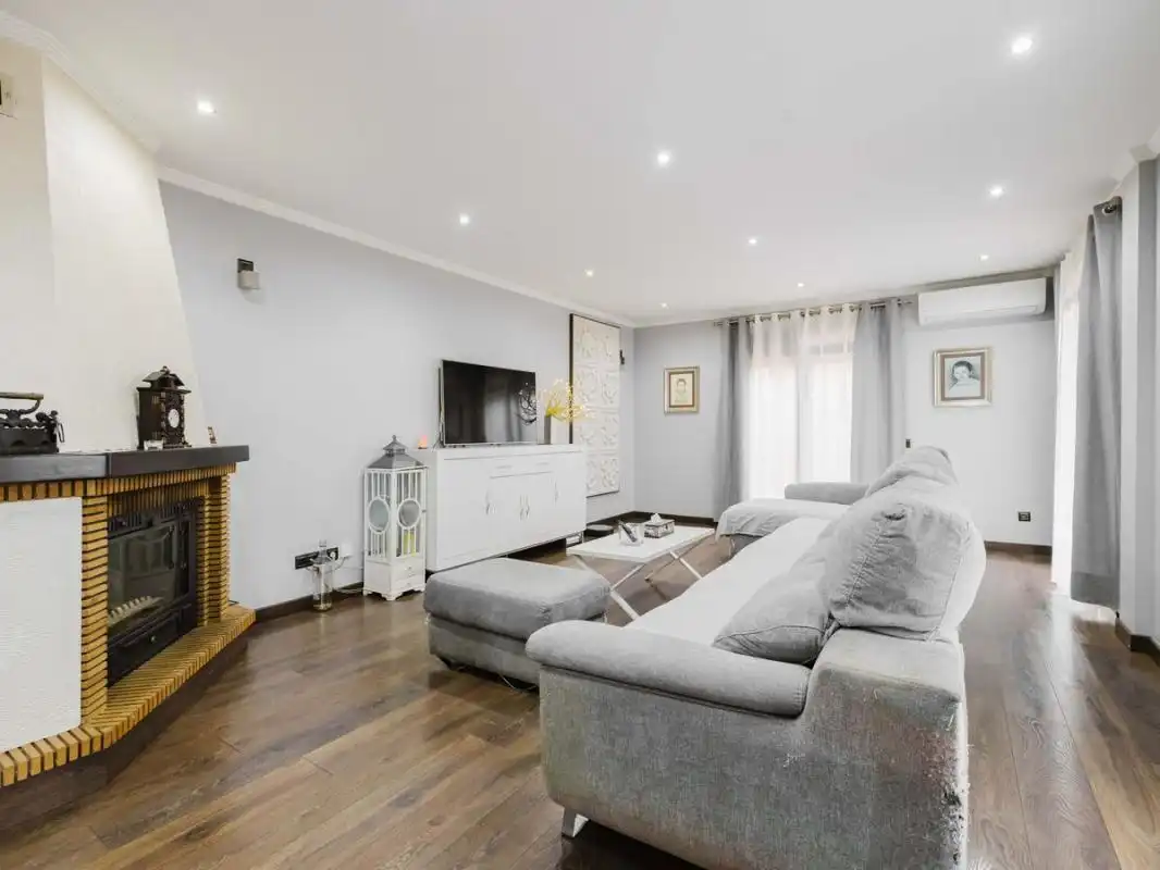 Sala d'estar de Casa o xalet en venda en Torrox amb Aire condicionat, Calefacció i Jardí privat