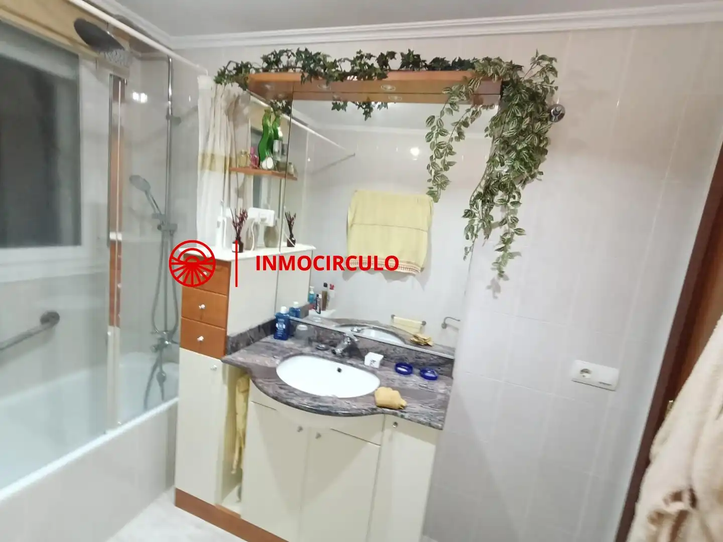 Baño de Dúplex en venta en Burgos con Terraza