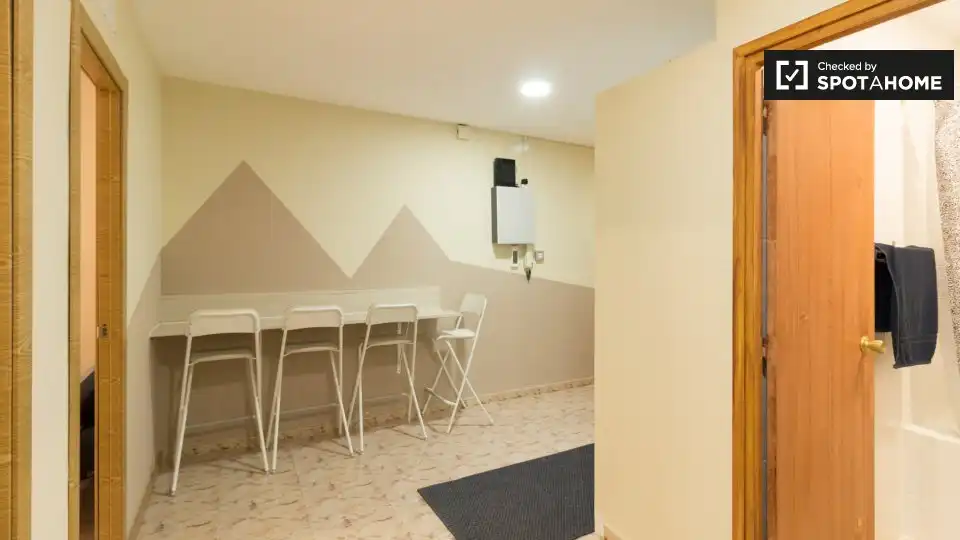 Room in El Camp de l'Arpa del Clot