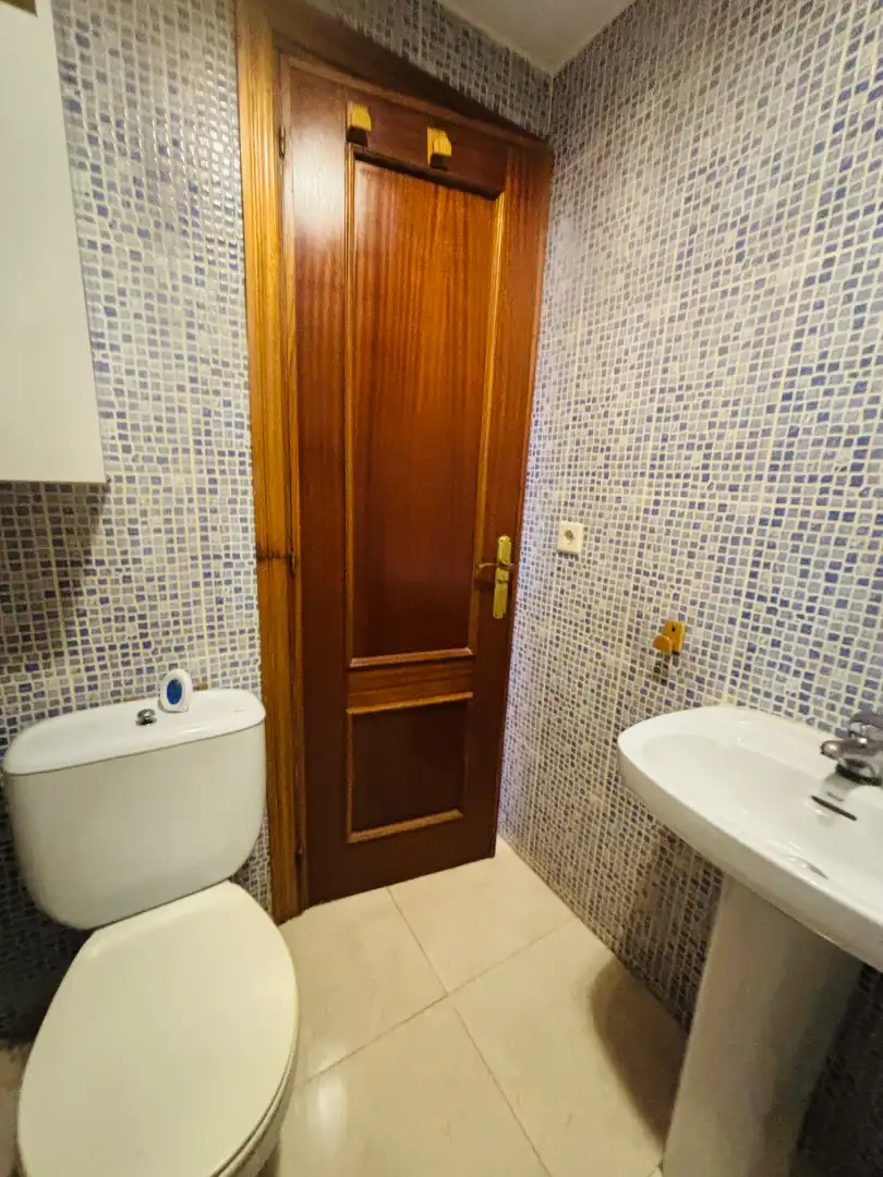 Baño de Casa o chalet en venta en Cistérniga con Calefacción, Terraza y Lavadora