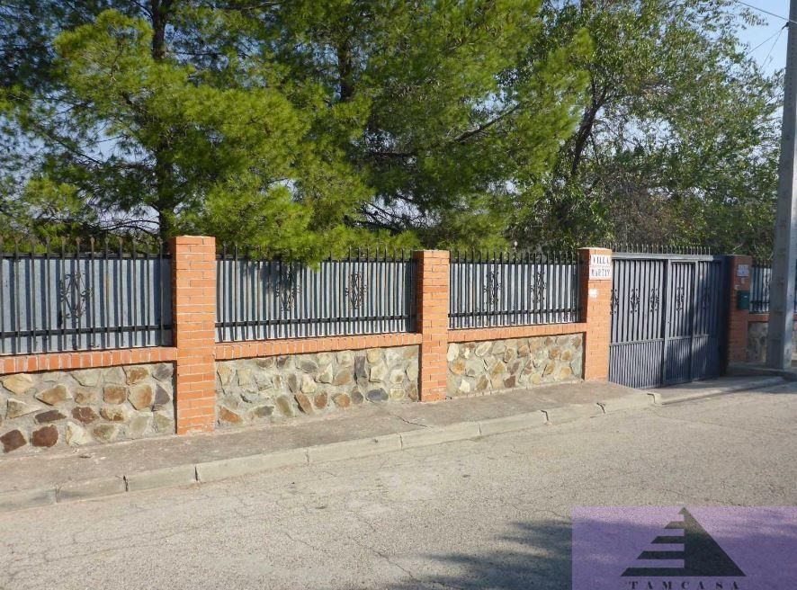 Vista exterior de Casa o xalet en venda en Colmenar de Oreja amb Calefacció i Traster