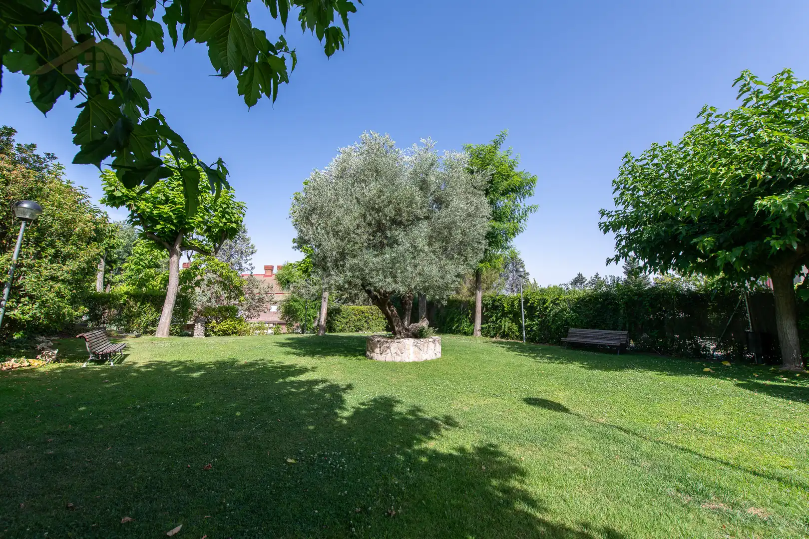 Garden of Houses for sale in La Moraleja  with Air Conditioner, Heating and Private garden