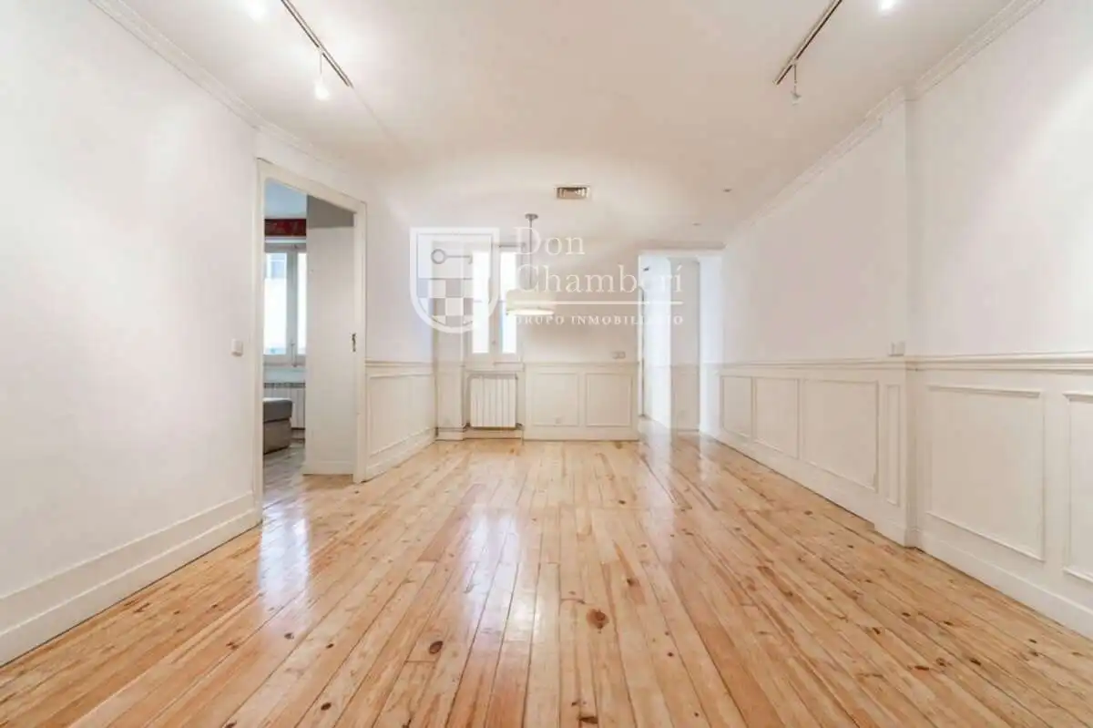 Bedroom of Flat for sale in Madrid  with Heating and Furnished