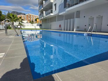 Pis amb piscina en venda a Solymar