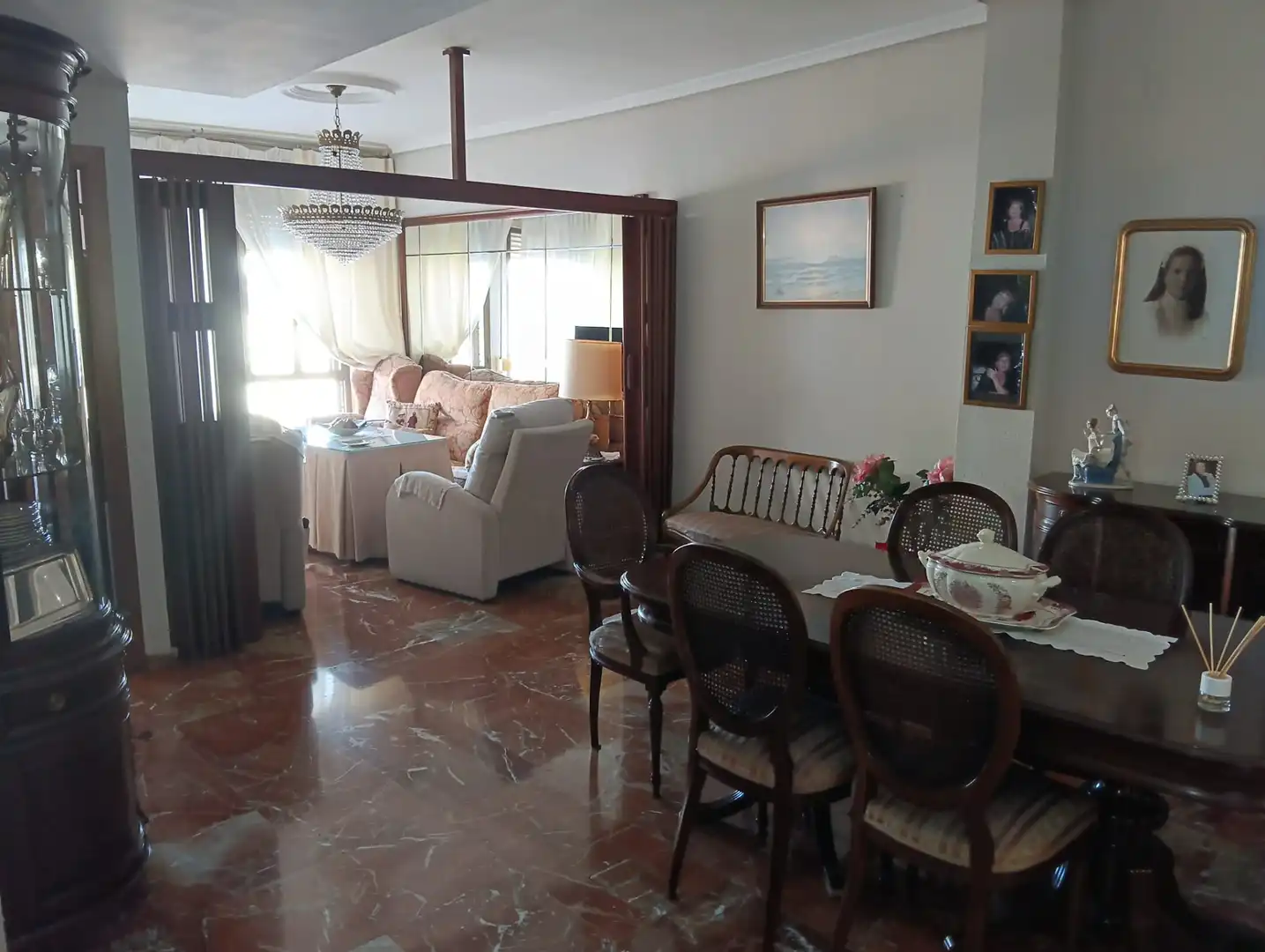 Living room of Flat for sale in Sevilla  with Air Conditioner, Terrace and Balcony