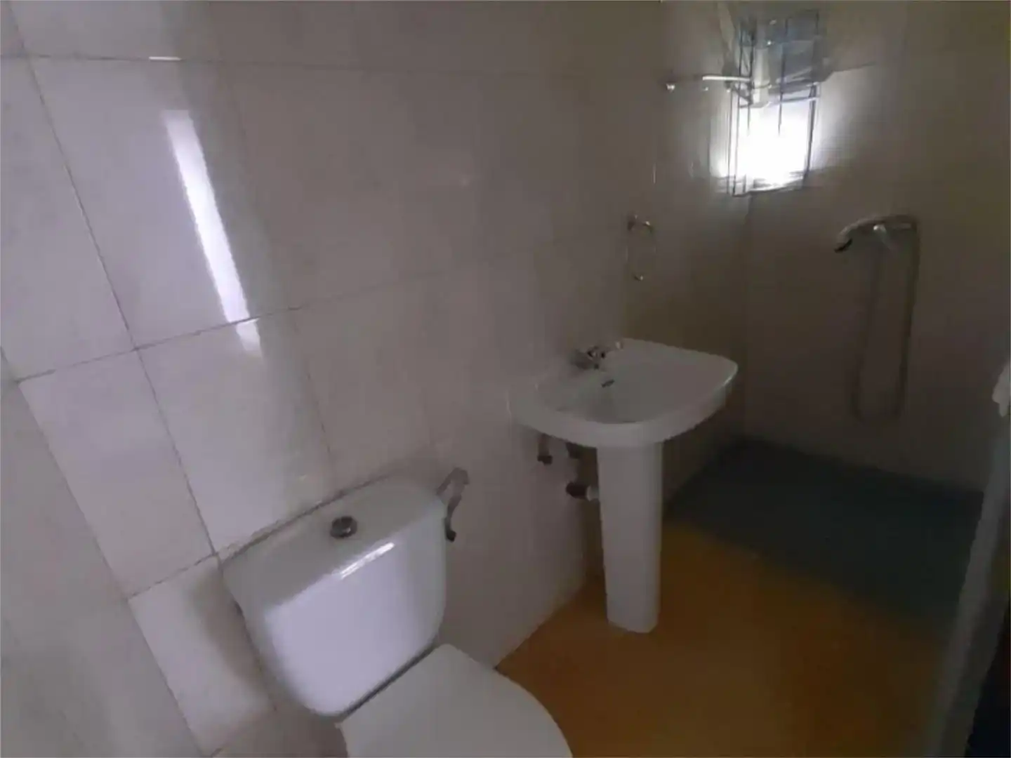 Bany de Pis en venda en Casas de Don Antonio amb Traster