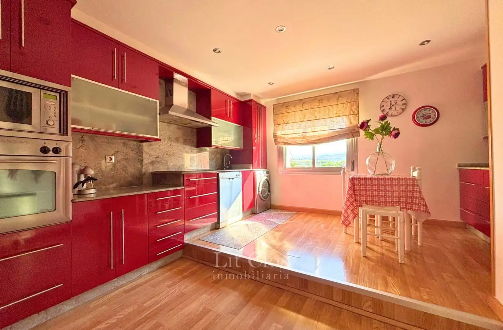 Kitchen of Flat for sale in A Rúa   with Heating, Terrace and Storage room