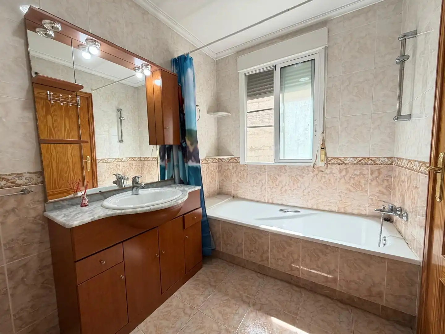 Bathroom of Houses for sale in Catral  with Air Conditioner, Terrace and Furnished