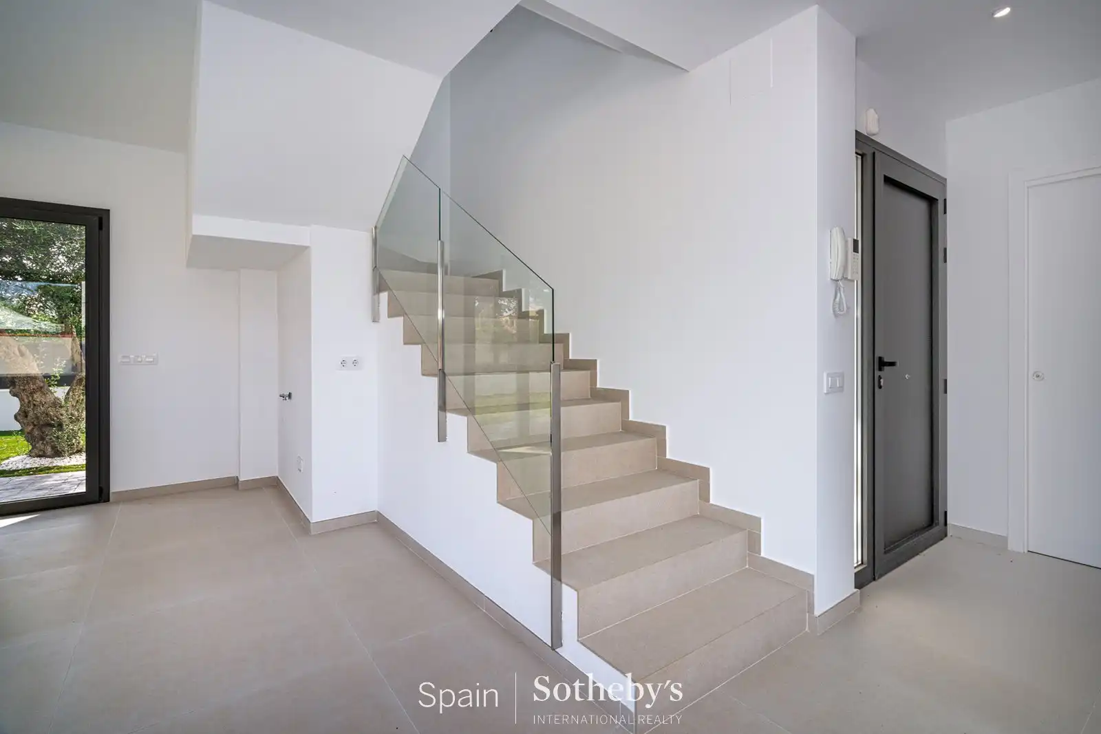 Casa pareada con piscina en venta en Carrer Requesens, imagen 22