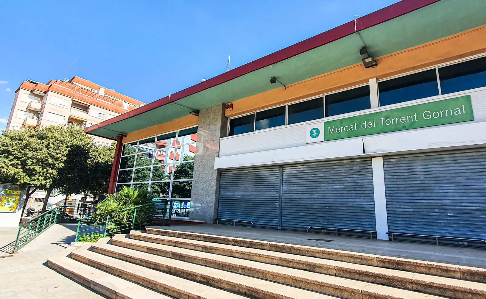 Außenansicht von Wohnung zum Verkauf in L'Hospitalet de Llobregat