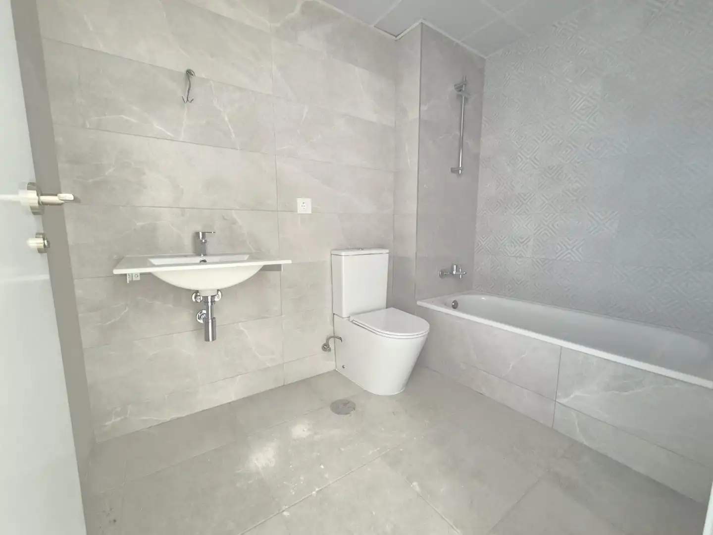 Badezimmer von Wohnung zum Verkauf in Tomares mit Terrasse