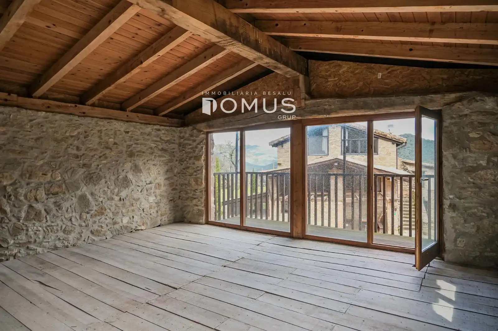 Finca rústica en venta en Santa Pau con Calefacción, Parquet y Piscina