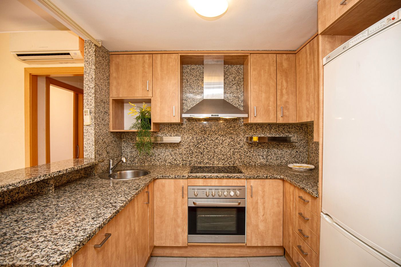 Kitchen of Flat for sale in Figueres  with Air Conditioner, Heating and Terrace