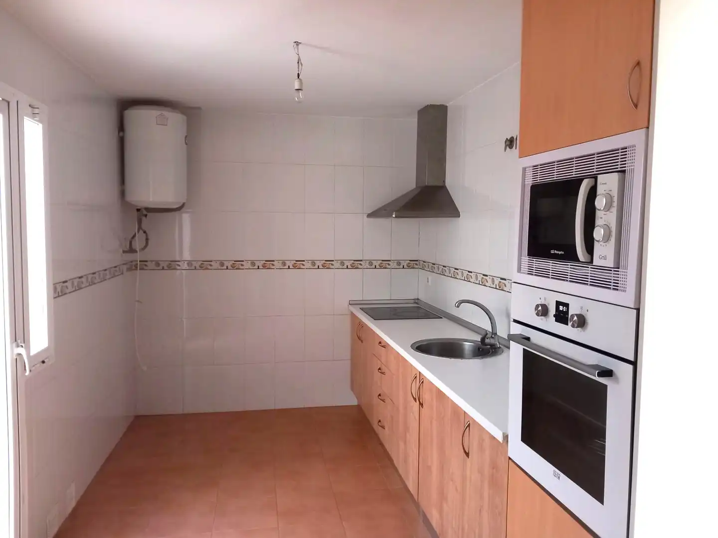 Cuina de Pis en venda en Talavera la Real amb Moblat, Forn i Rentadora