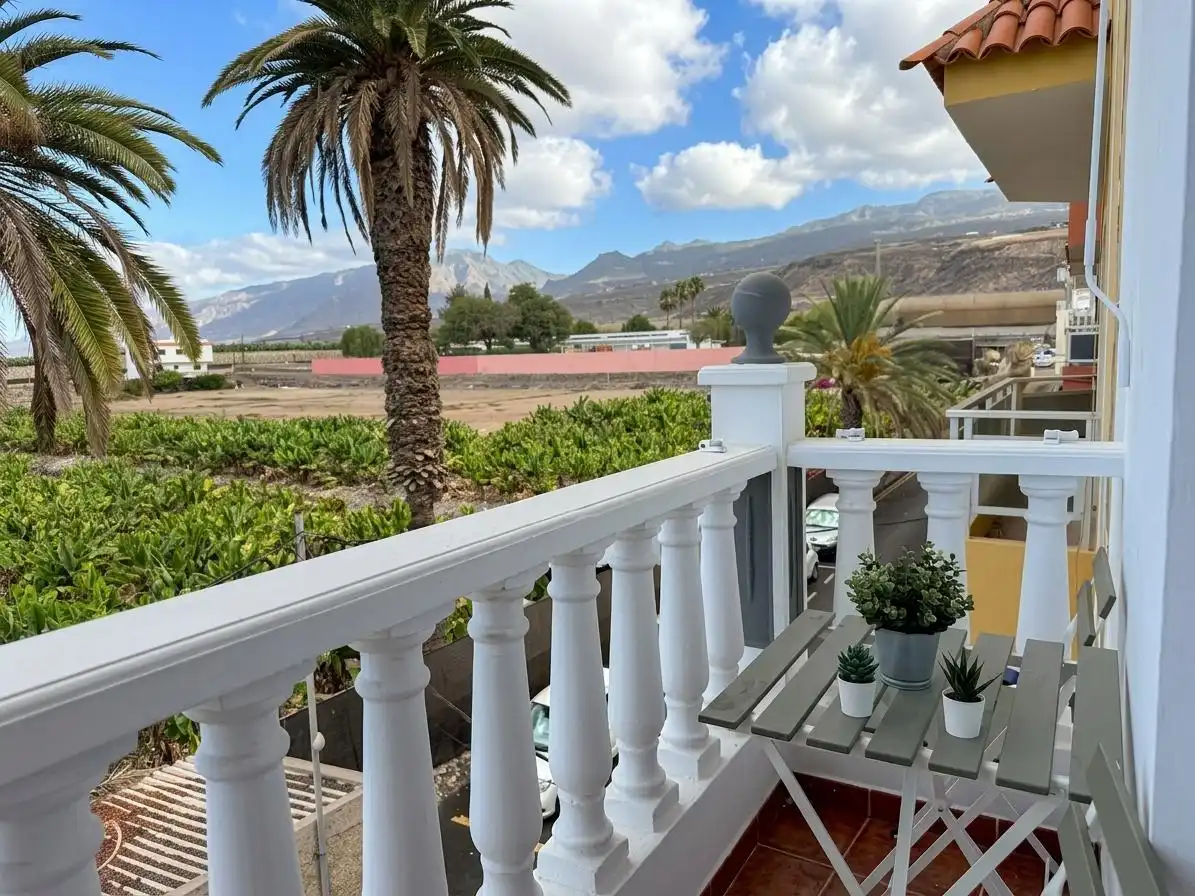 Terrassa de Casa o xalet en venda en Guía de Isora amb Aire condicionat, Terrassa i Moblat