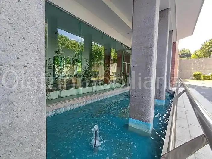 Piscina de Pis en venda en Barakaldo  amb Calefacció, Traster i Balcó