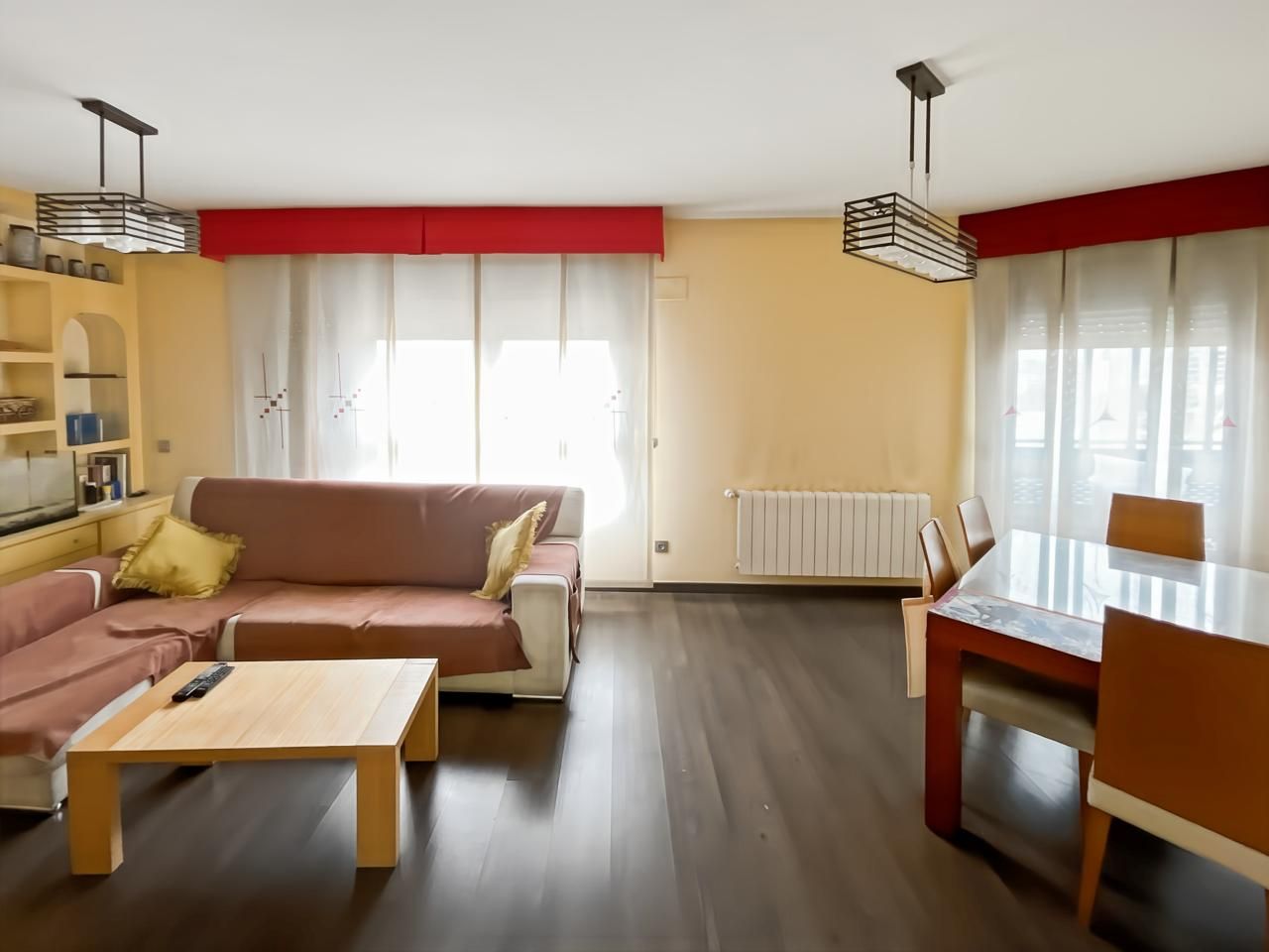 Living room of Flat for sale in  Madrid Capital  with Air Conditioner, Heating and Storage room