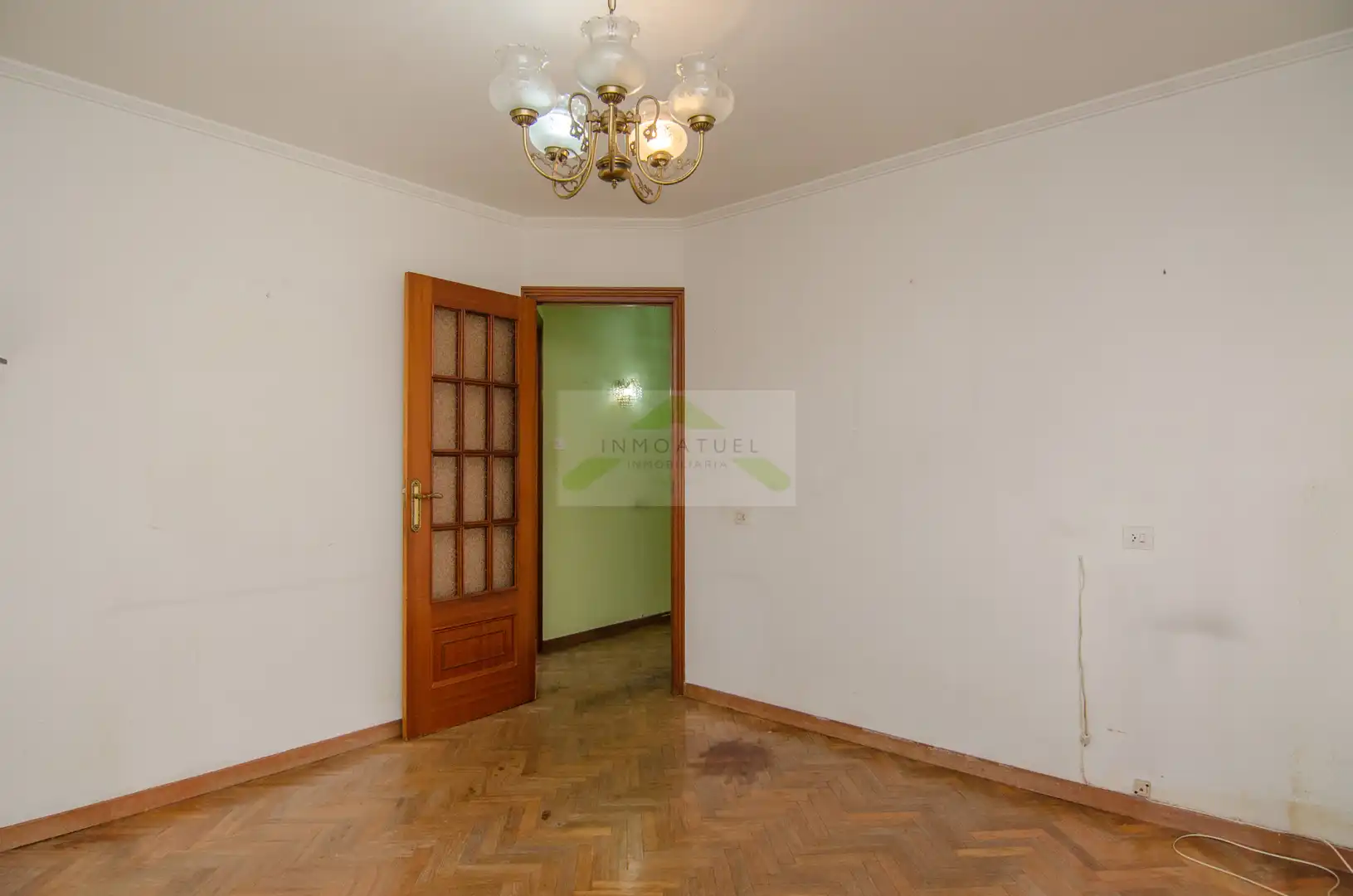 Schlafzimmer von Wohnung zum Verkauf in A Coruña Capital  mit Ofen und Waschmaschine