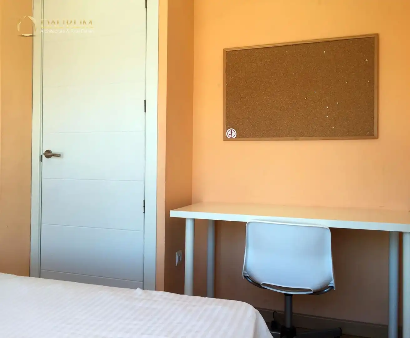 Bedroom of Flat for sale in Madrid  with Air Conditioner, Heating and Storage room