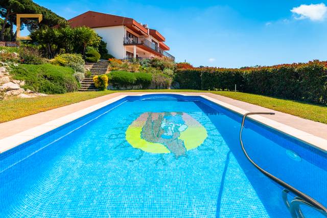 Casa-chalet en Venta en Veïnat de Sant Jaume de Traià en Sud