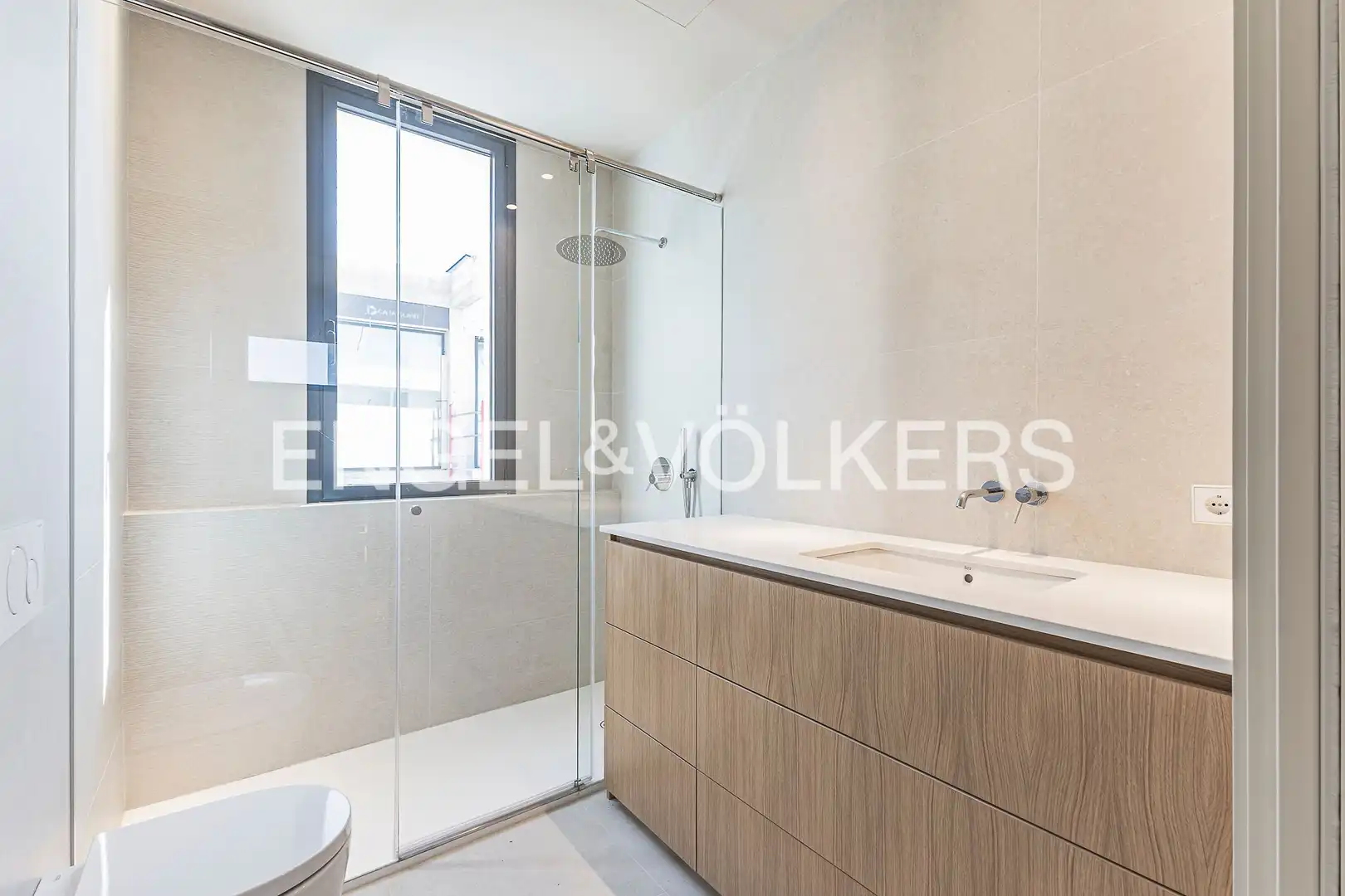 Bathroom of Houses for sale in Sitges  with Air Conditioner, Heating and Private garden