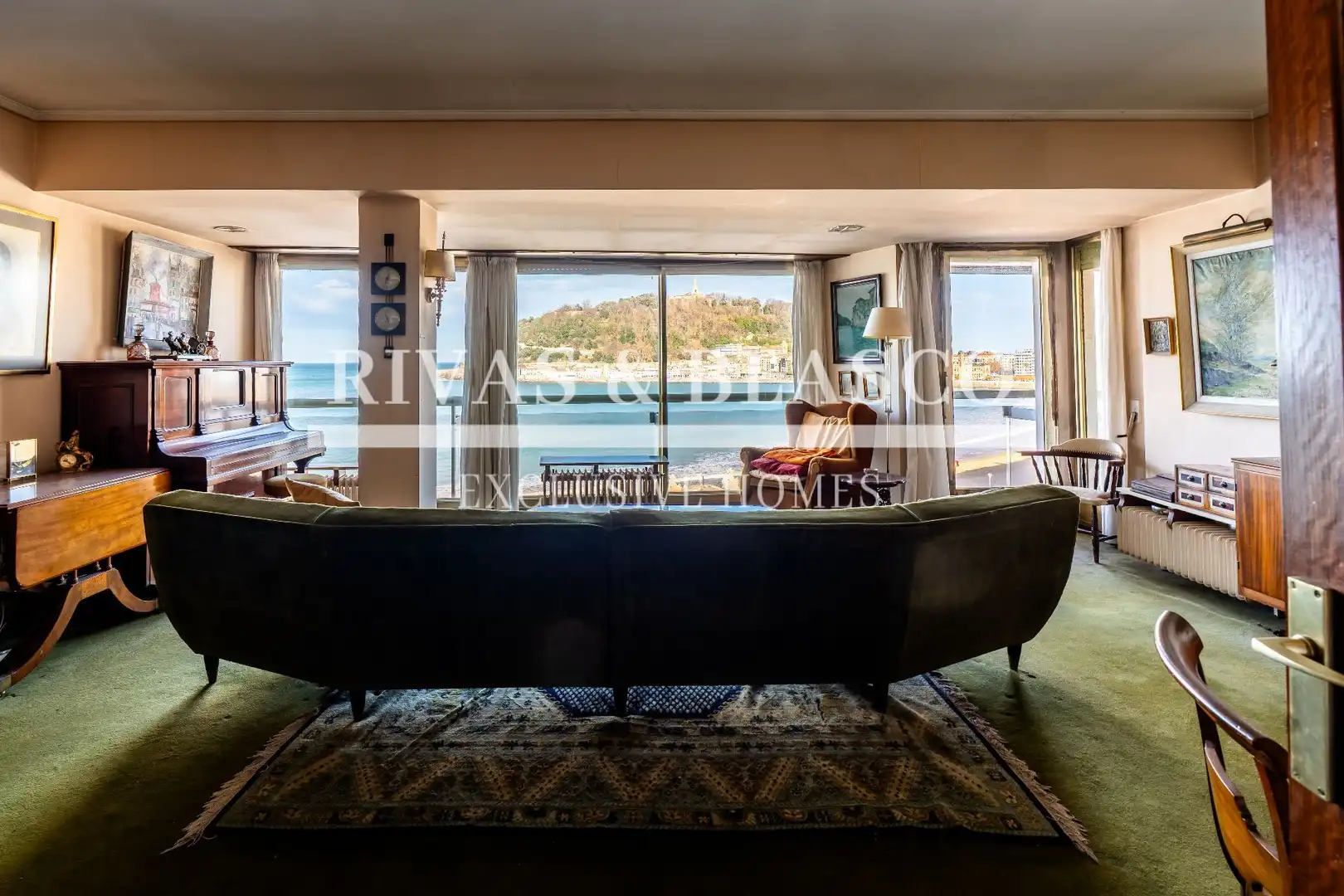 Sala d'estar de Apartament en venda en Donostia - San Sebastián  amb Calefacció i Traster