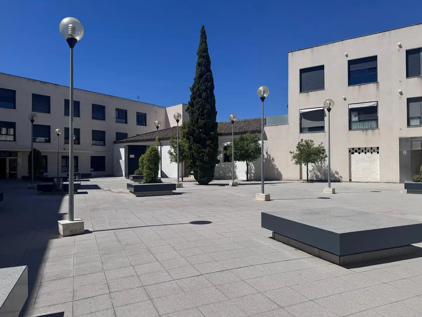 Flat with lift for sale in Avenida - Divina Pastora - Plaza de Toros