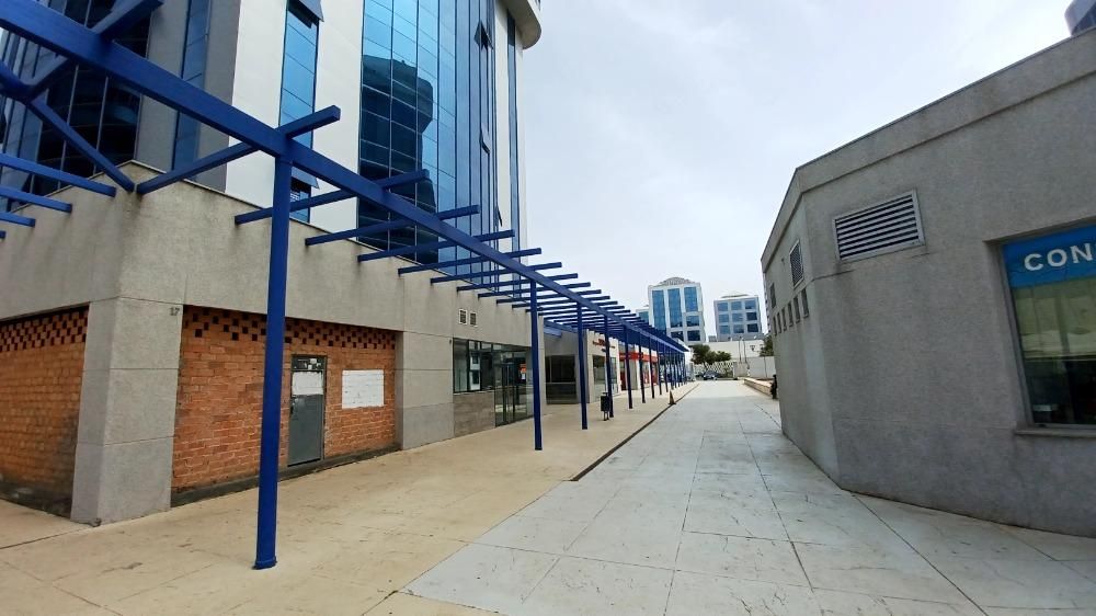 Exterior view of Office for sale in  Sevilla Capital