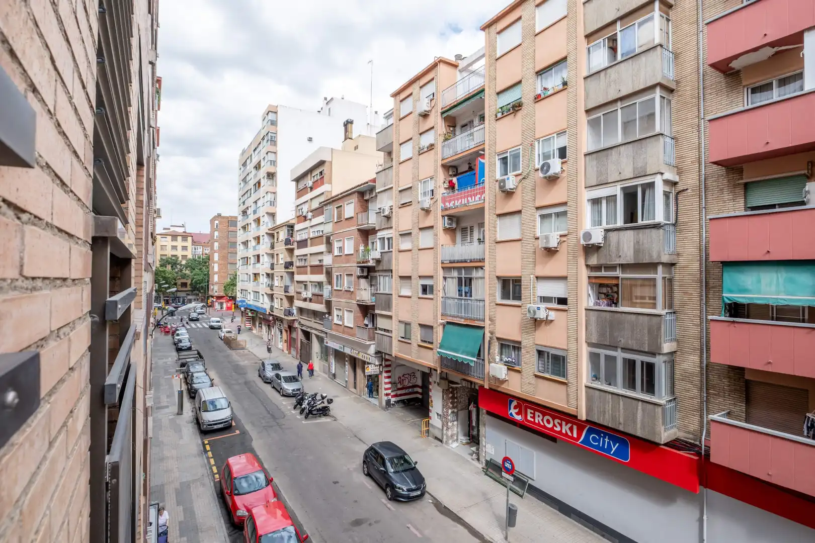 Vista exterior de Piso en venta en Zaragoza con Calefacción