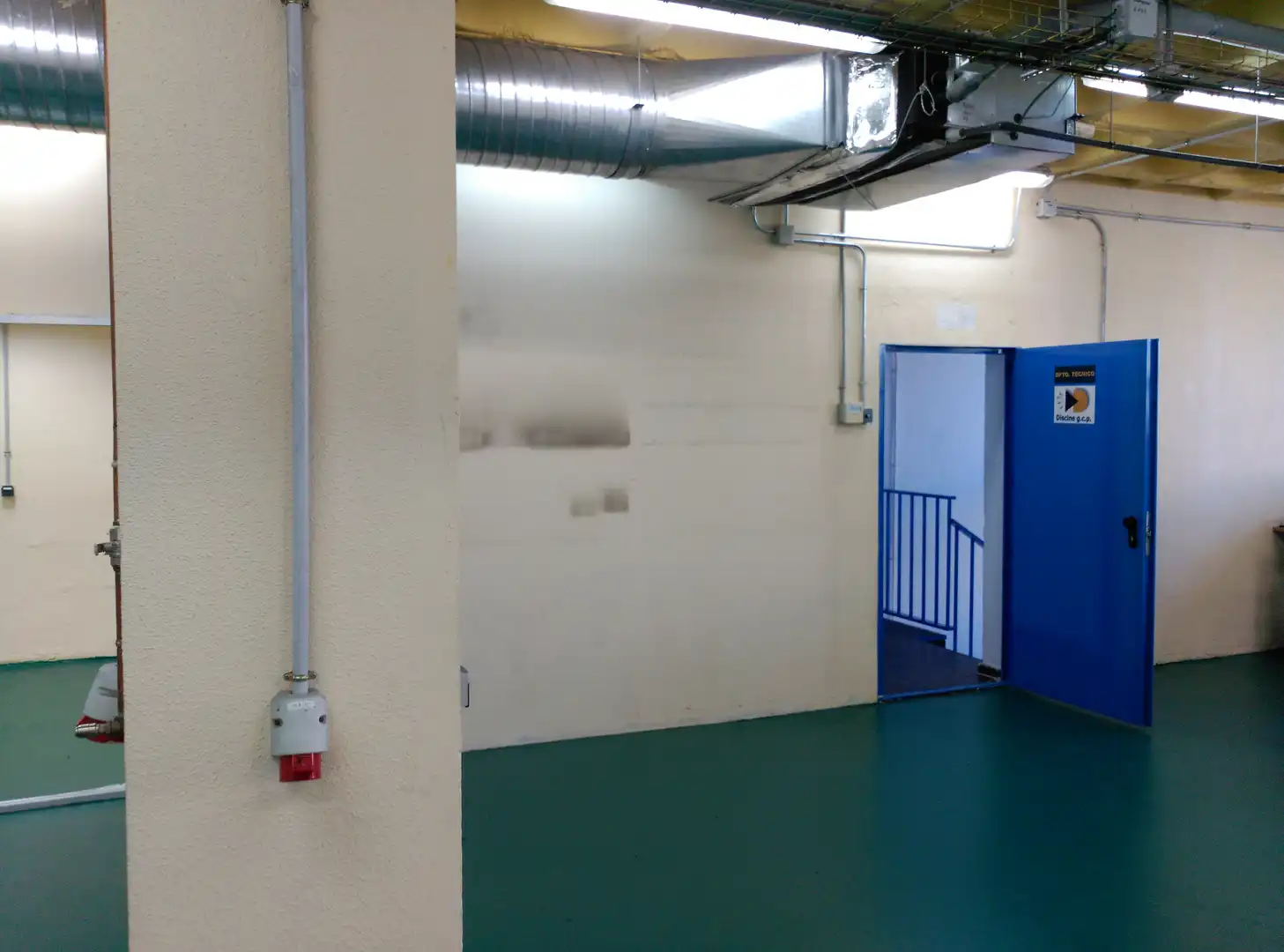 Office for sale in Madrid  with Air Conditioner, Heating and Internet