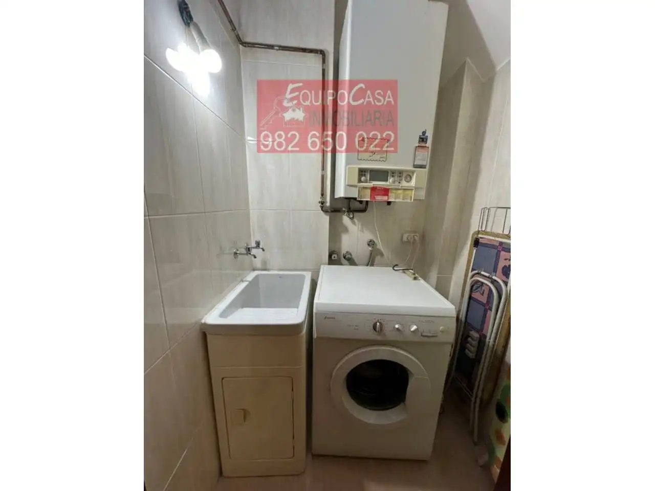 Baño de Casa adosada en venta en Lugo con Calefacción, Parquet y Amueblado