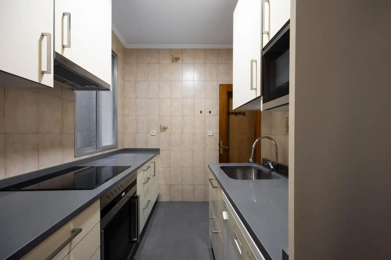 Kitchen of Flat for sale in Madrid  with Parquet flooring