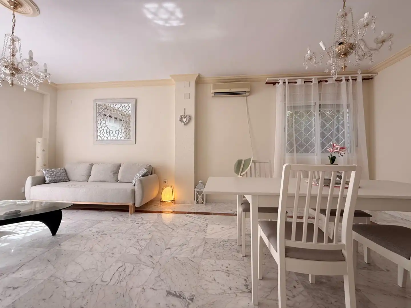 Chalet con jardín en venta en Simon Verde, imagen 2