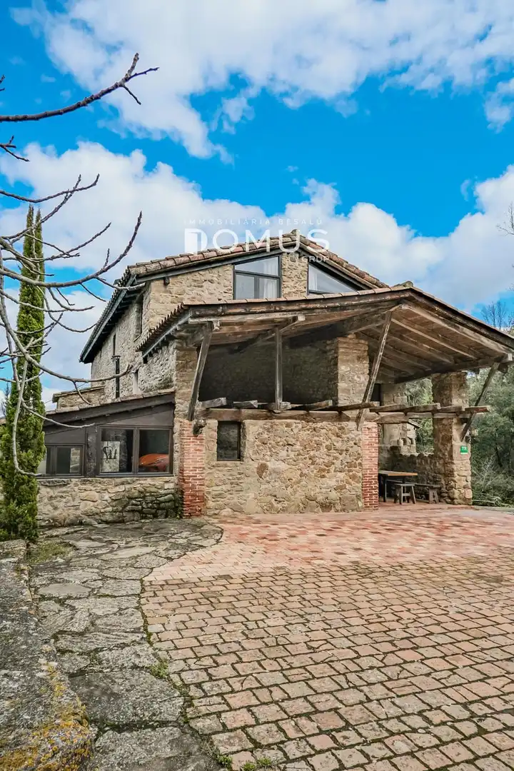 Finca rústica en venta en Santa Pau con Calefacción, Parquet y Piscina