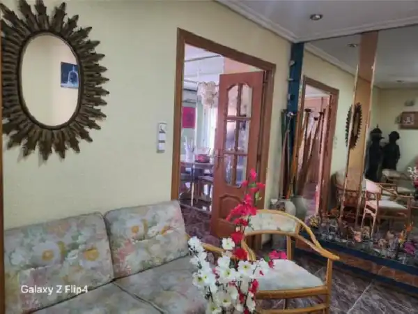 Piso en venta en Elche / Elx con Aire acondicionado, Trastero y Balcón