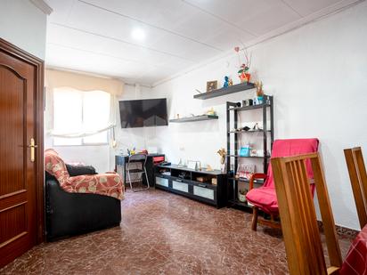 Sala d'estar de Pis en venda en L'Hospitalet de Llobregat amb Terrassa i Traster