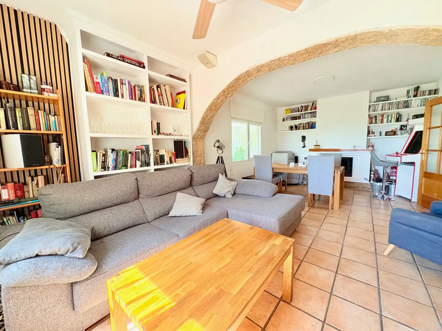 Sala d'estar de Casa o xalet en venda en Cheste amb Aire condicionat, Calefacció i Jardí privat